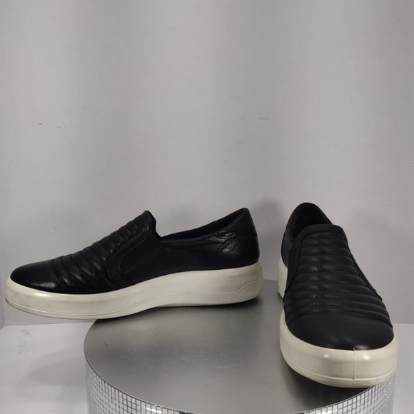 Ecco Black Slip-On Men\'s Shoes size 41/10.5 pre owned good condition main image 15